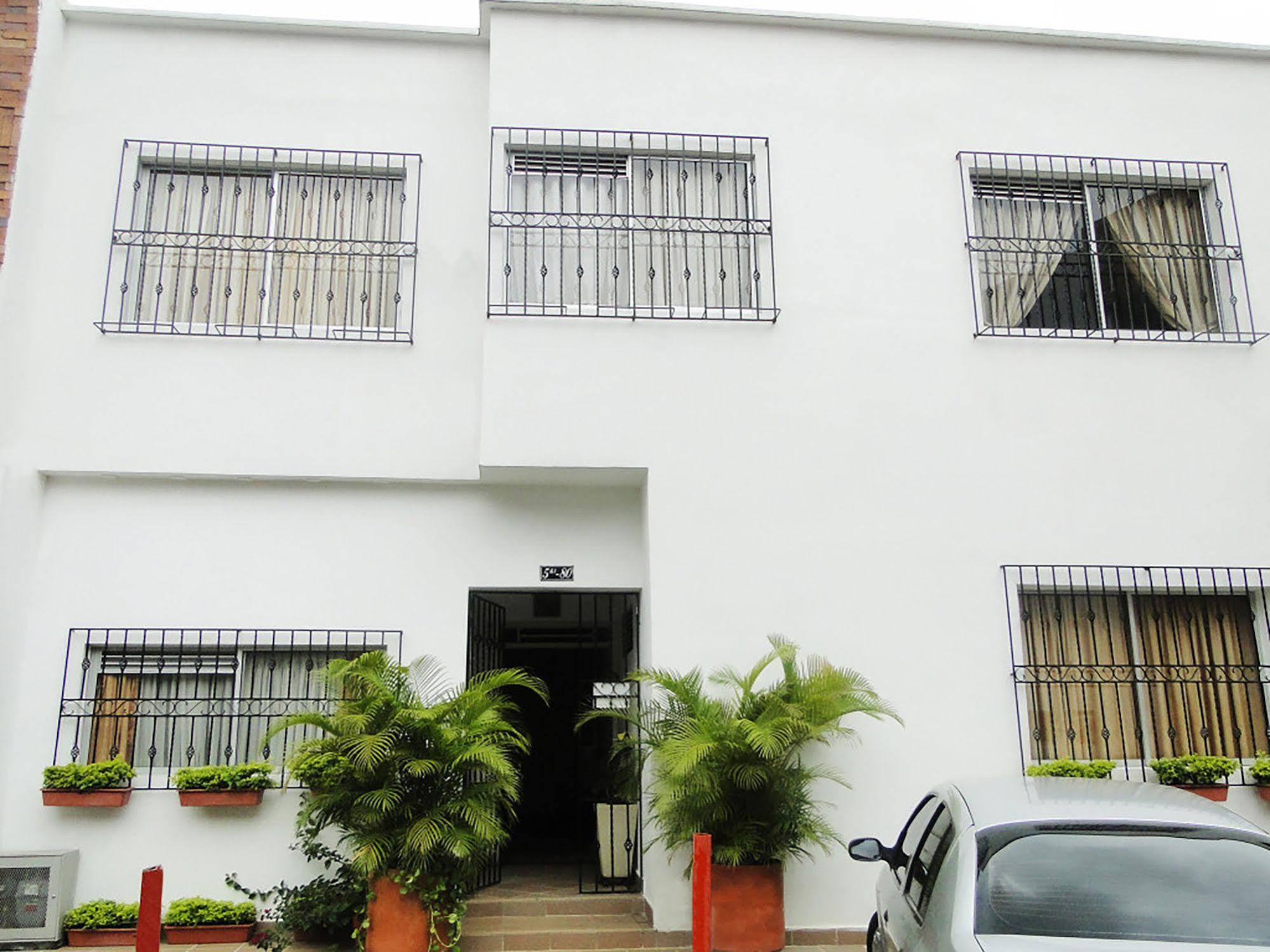 Arco Apartasuites Cali Esterno foto